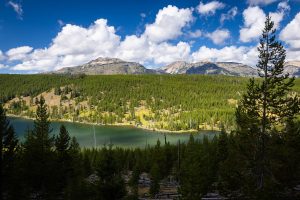 Trilobite Point and Peaks Above Grizzly Lake
