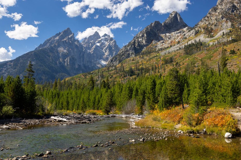 Fall Colors Changing Around String Lake