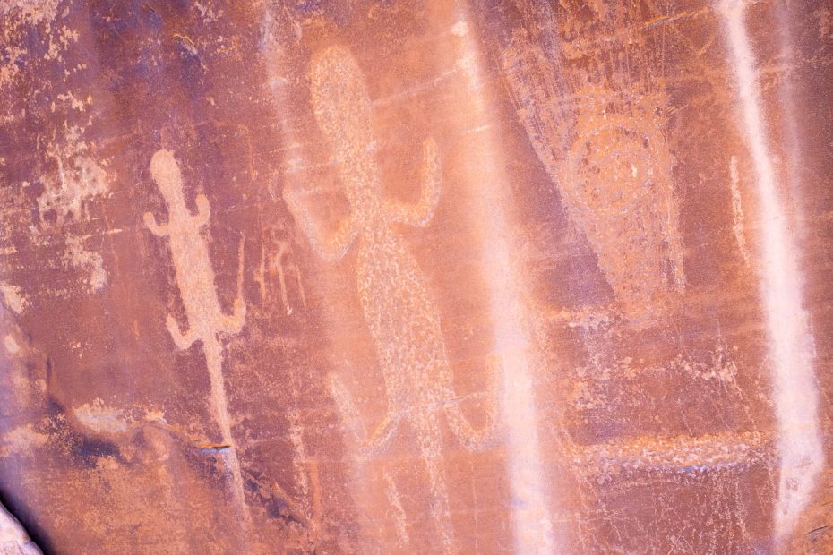 Lizard Petroglyphs at Cub Creek